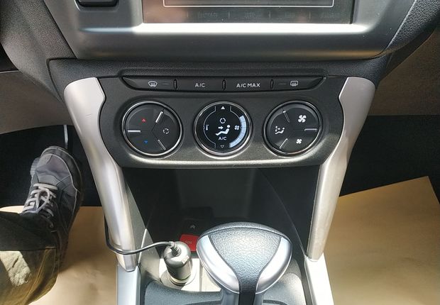 雪铁龙C3-XR 2015款 1.6L 自动 智能型 (国Ⅴ) 