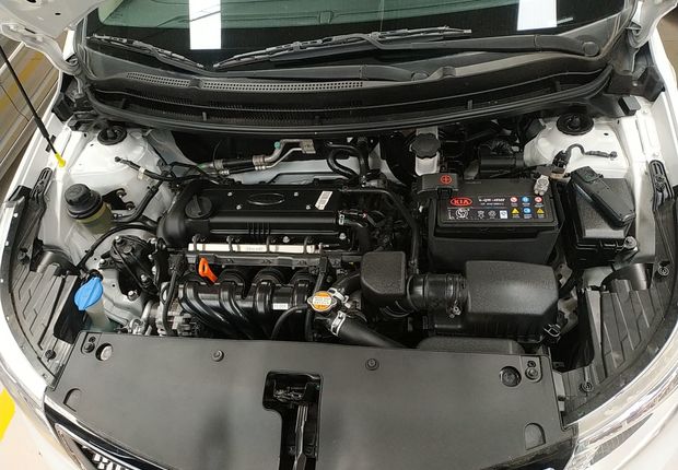 起亚K2 2015款 1.4L 手动 4门5座三厢车 GLS (国Ⅳ) 