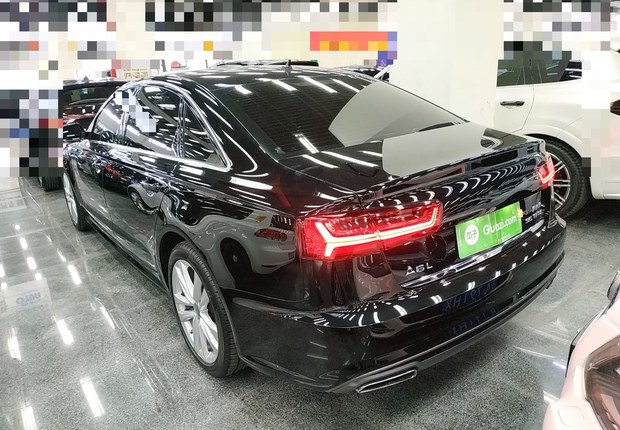 奥迪A6L 35TFSI 2018款 2.0T 自动 时尚型30周年纪念版 (国Ⅴ) 