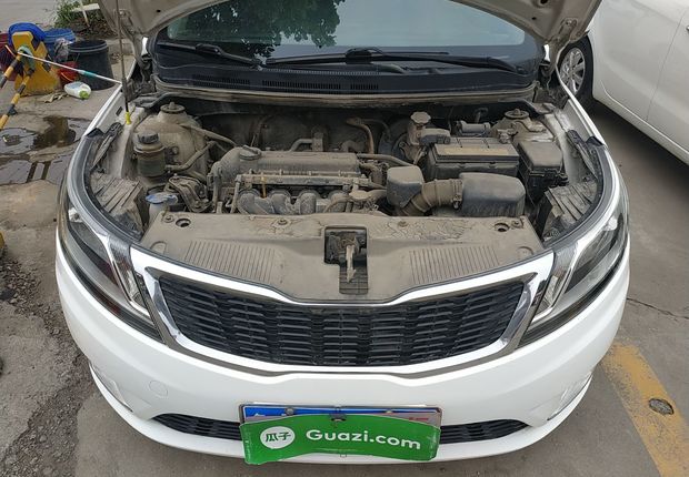 起亚K2 2012款 1.4L 手动 4门5座三厢车 GLS (国Ⅳ) 