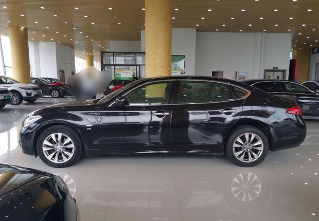 英菲尼迪Q70L [进口] 2015款 2.5L 自动 豪华版 