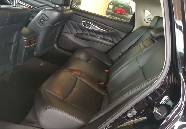 英菲尼迪Q70L [进口] 2015款 2.5L 自动 豪华版 