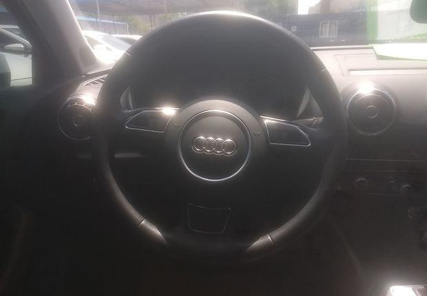 奥迪A3 35TFSI 2014款 1.4T 自动 汽油 舒适型Sportback (国Ⅳ) 