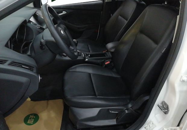 福特福克斯 2015款 1.6L 手动 5门5座两厢车 舒适型 (国Ⅴ) 