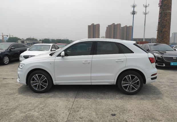 奥迪Q3 35TFSI 2018款 2.0T 自动 前驱 运动型30周年纪念版 (国Ⅴ) 