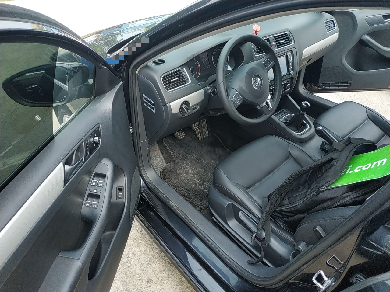 大众 速腾 2012款 1.4tsi 手动豪华型