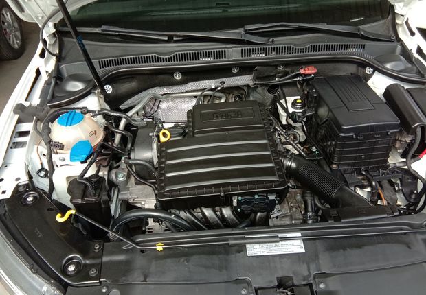 大众速腾 2015款 1.6L 自动 舒适型 (国Ⅴ) 