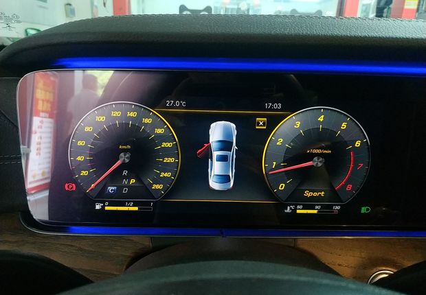 奔驰E级 E300L 2018款 2.0T 自动 汽油 豪华型改款 (国Ⅴ) 