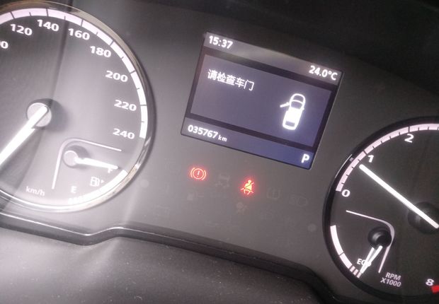 观致3 2015款 1.6T 自动 4门5座三厢车 至臻型增强型 (国Ⅴ) 