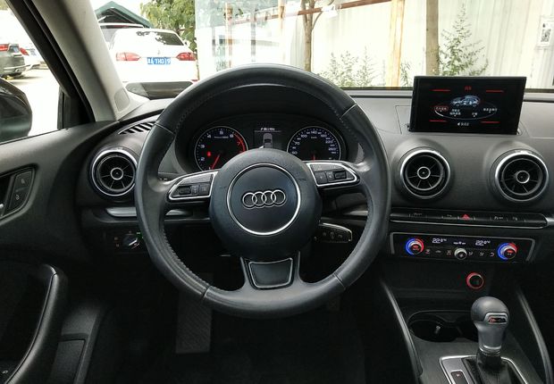 奥迪A3 35TFSI 2014款 1.4T 自动 汽油 舒适型Sportback (国Ⅳ) 