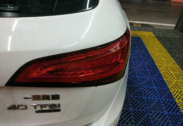 奥迪Q5 2016款 2.0T 自动 四驱 汽油 进取型 (国Ⅴ) 