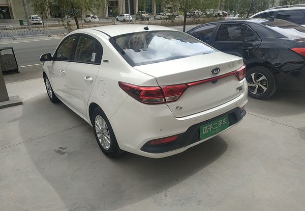 起亚K2 2019款 1.4L 自动 4门5座三厢车 15周年特别版GLS (国Ⅴ) 