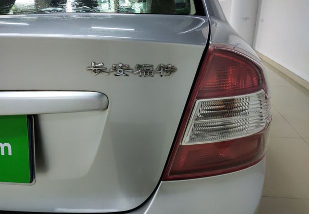 福特福克斯 2013款 1.8L 自动 4门5座三厢车 经典基本型 (国Ⅳ) 