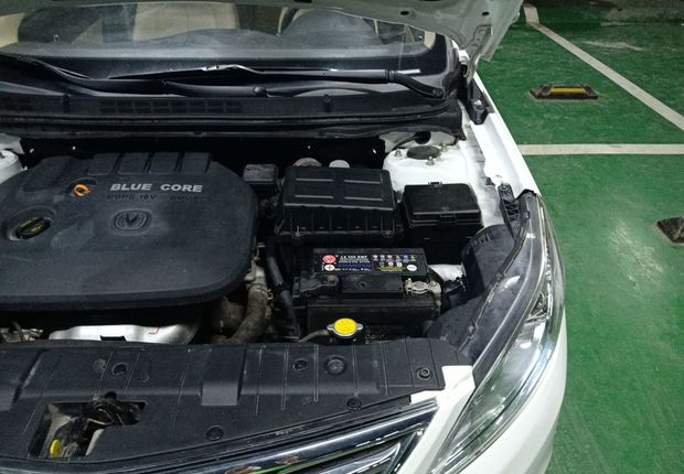 长安逸动 2015款 1.6L 手动 豪华型 (国Ⅴ) 