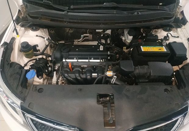 起亚K2 2015款 1.4L 手动 4门5座三厢车 GLS (国Ⅳ) 