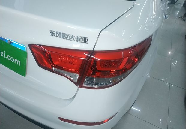 起亚K2 2015款 1.4L 手动 4门5座三厢车 GLS (国Ⅳ) 