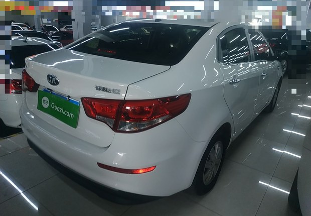 起亚K2 2015款 1.4L 手动 4门5座三厢车 GLS (国Ⅳ) 