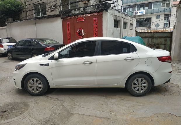 起亚K2 2015款 1.4L 手动 4门5座三厢车 GLS (国Ⅳ) 