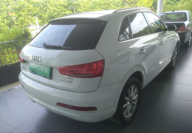 奥迪Q3 35TFSI 2013款 2.0T 自动 前驱 进取型 (国Ⅳ) 