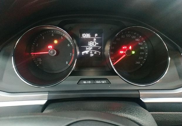 大众宝来 2016款 1.6L 自动 4门5座三厢车 时尚型 (国Ⅴ) 