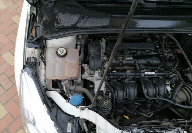 福特福克斯 2015款 1.6L 手动 5门5座两厢车 舒适型 (国Ⅴ) 