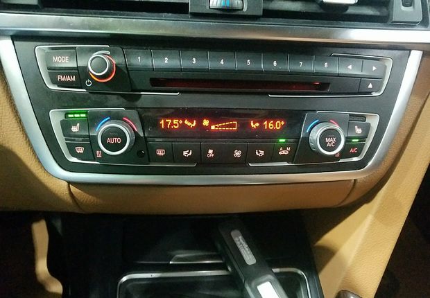 宝马3系 320Li 2015款 2.0T 自动 汽油 豪华设计套装 (国Ⅳ) 