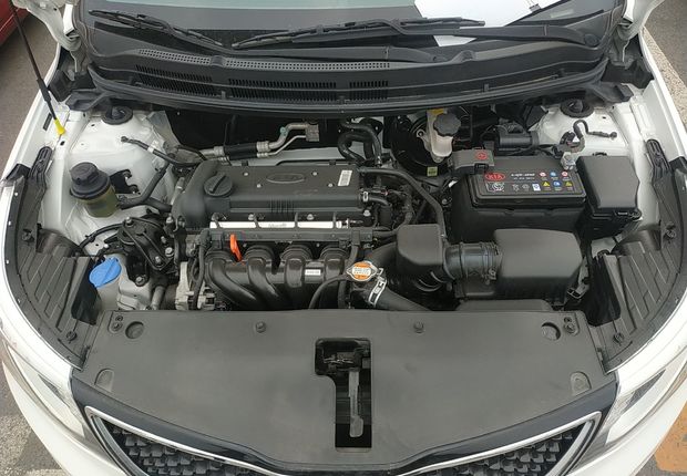 起亚K2 2015款 1.4L 手动 4门5座三厢车 GLS (国Ⅳ) 