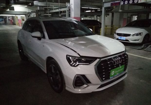 奥迪Q3 40TFSI 2019款 2.0T 自动 前驱 时尚动感型 (国Ⅵ) 