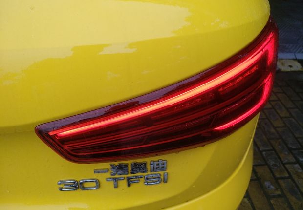 奥迪Q3 30TFSI 2016款 1.4T 自动 前驱 时尚型 (国Ⅴ) 