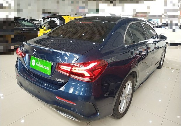 奔驰A级 A200L 2019款 1.3T 自动 运动轿车版 (国Ⅵ) 