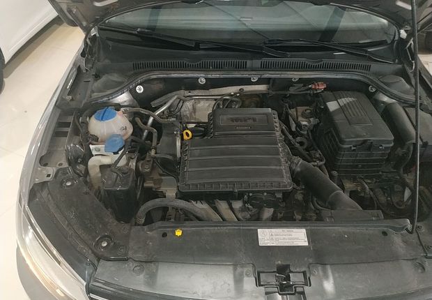 大众速腾 2015款 1.6L 自动 舒适型 (国Ⅴ) 