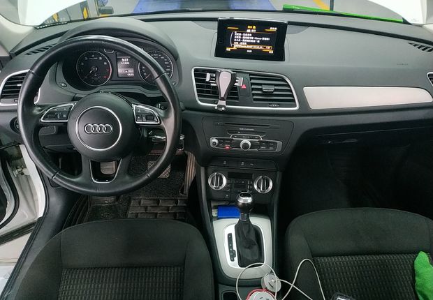 奥迪Q3 30TFSI 2016款 1.4T 自动 前驱 智领型 (国Ⅴ) 