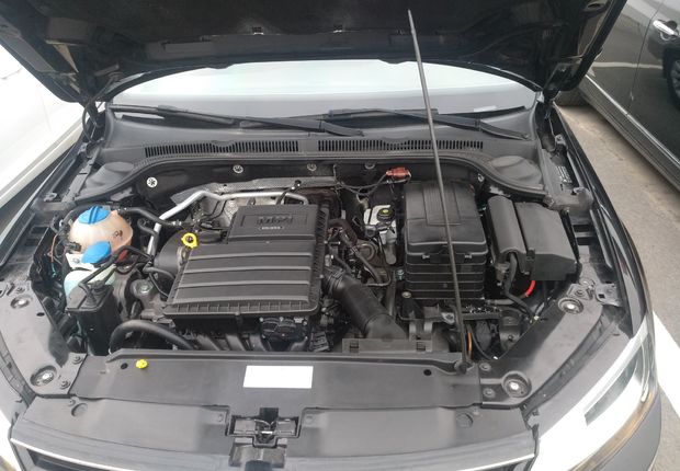 大众速腾 2015款 1.6L 自动 舒适型 (国Ⅴ) 