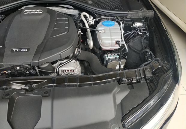 奥迪A6L TFSI 2018款 1.8T 自动 进取型30周年纪念版 (国Ⅴ) 