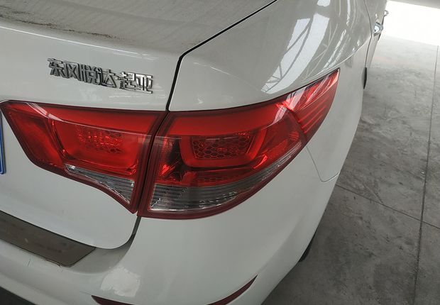 起亚K2 2015款 1.4L 手动 4门5座三厢车 GLS (国Ⅳ) 