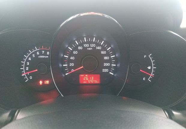 起亚K2 2012款 1.4L 手动 4门5座三厢车 GLS (国Ⅳ) 