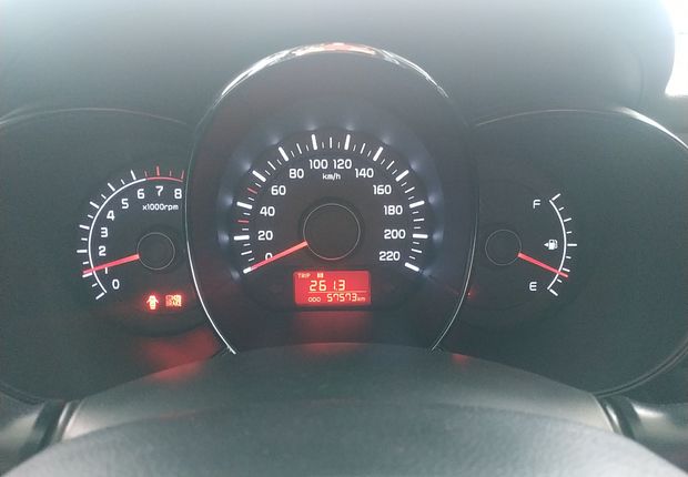 起亚K2 2012款 1.4L 手动 4门5座三厢车 GLS (国Ⅳ) 