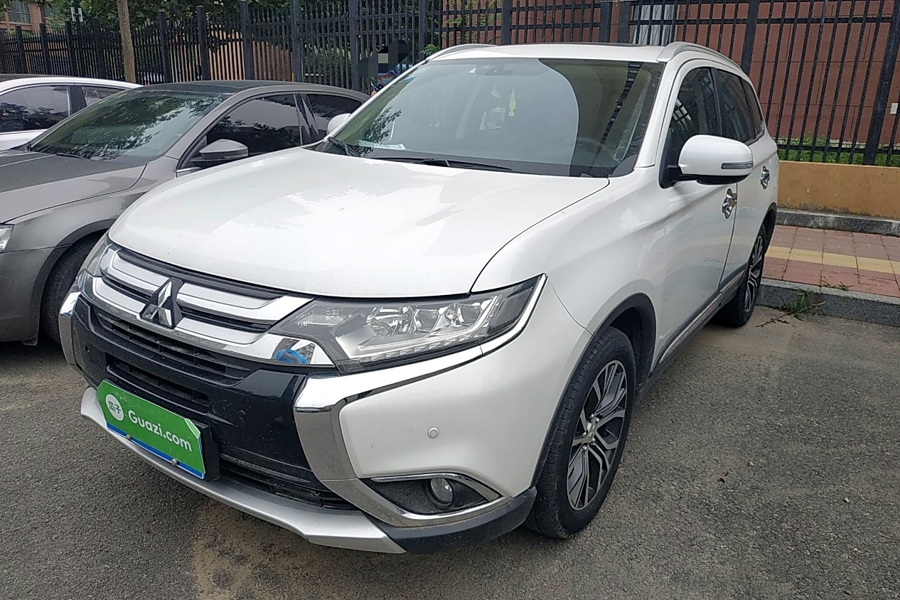 北京二手三菱欧蓝德18款2 4l 四驱精英版5座 北京通州二手车交易市场 瓜子二手车