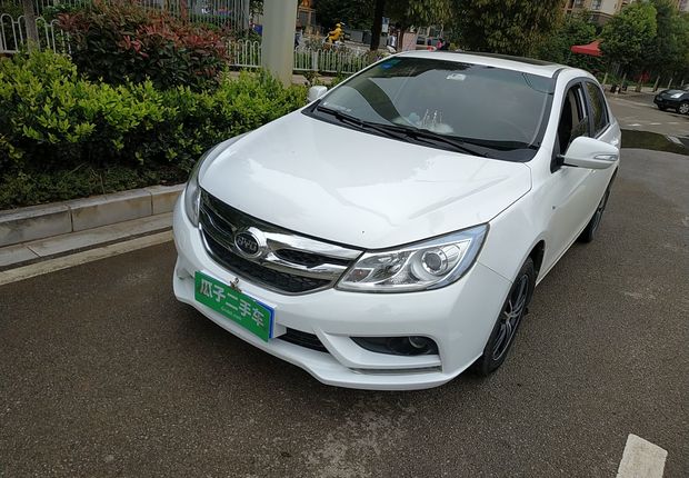 比亚迪速锐 2015款 1.5L 手动 豪华型 (国Ⅴ) 