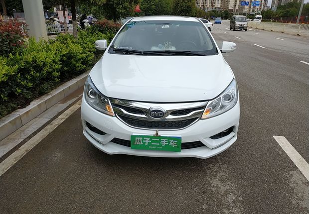 比亚迪速锐 2015款 1.5L 手动 豪华型 (国Ⅴ) 