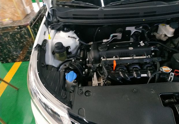 起亚K2 2015款 1.4L 自动 4门5座三厢车 GLS (国Ⅳ) 