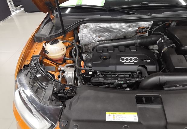 奥迪Q3 35TFSI 2015款 2.0T 自动 四驱 技术型 (国Ⅳ) 