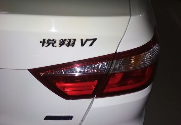 长安悦翔V7 2015款 1.6L 手动 乐趣型 (国Ⅳ) 