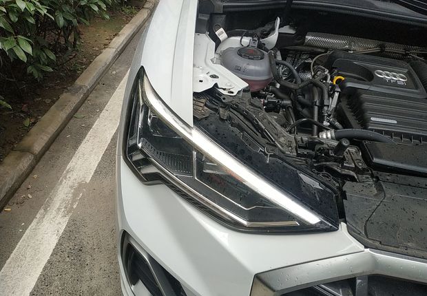 奥迪Q3 35TFSI 2020款 1.4T 自动 前驱 时尚动感型 (国Ⅵ) 