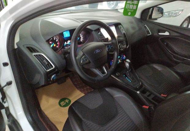 福特福克斯 2017款 1.6L 自动 4门5座三厢车 风尚型智行版 (国Ⅴ) 