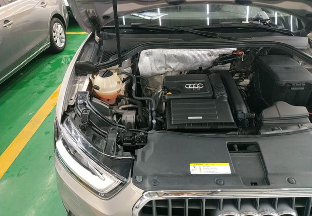 奥迪Q3 30TFSI 2016款 1.4T 自动 前驱 智领型 (国Ⅴ) 