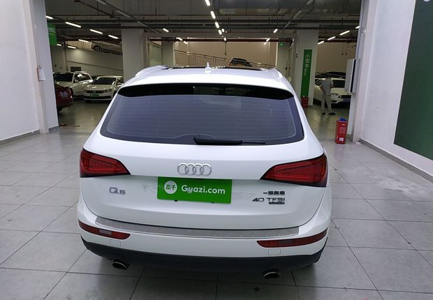 奥迪Q5 2015款 2.0T 自动 四驱 汽油 舒适型 (国Ⅴ) 