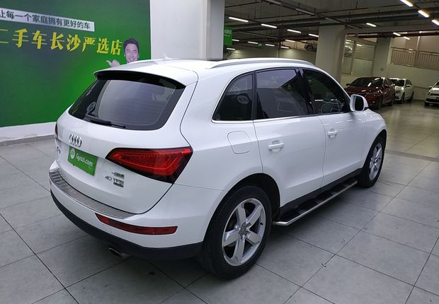 奥迪Q5 2015款 2.0T 自动 四驱 汽油 舒适型 (国Ⅴ) 