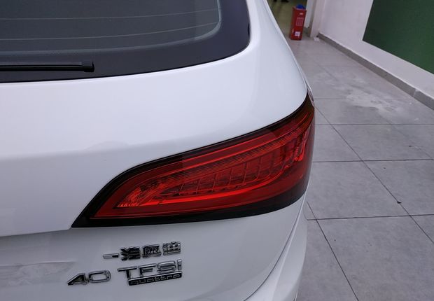 奥迪Q5 2015款 2.0T 自动 四驱 汽油 舒适型 (国Ⅴ) 