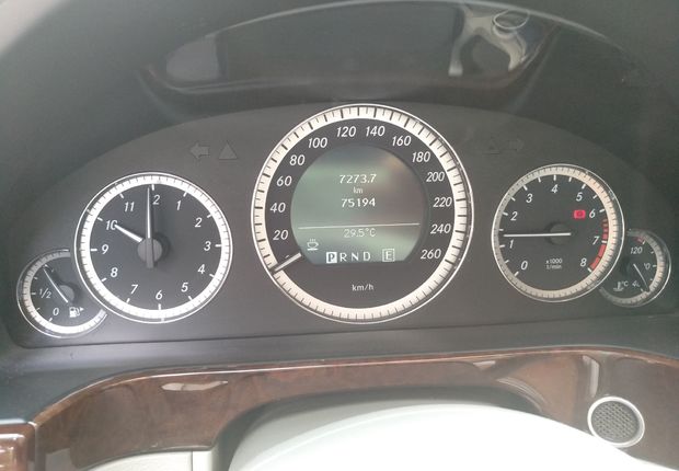 奔驰E级 E260L 2011款 1.8T 自动 汽油 时尚型 (国Ⅳ) 